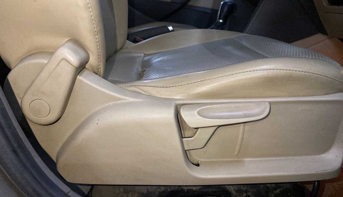 2015 Volkswagen Vento HIGHLINE 1.5 AT, Diesel, Automatic, 94,866 km, Driver Side Adjustment Panel