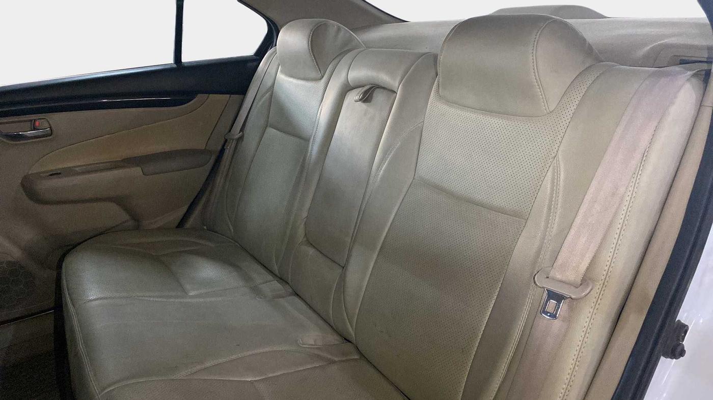 2015 Maruti Ciaz VXI+, Petrol, Manual, 97,316 km, Right Side Rear Door Cabin