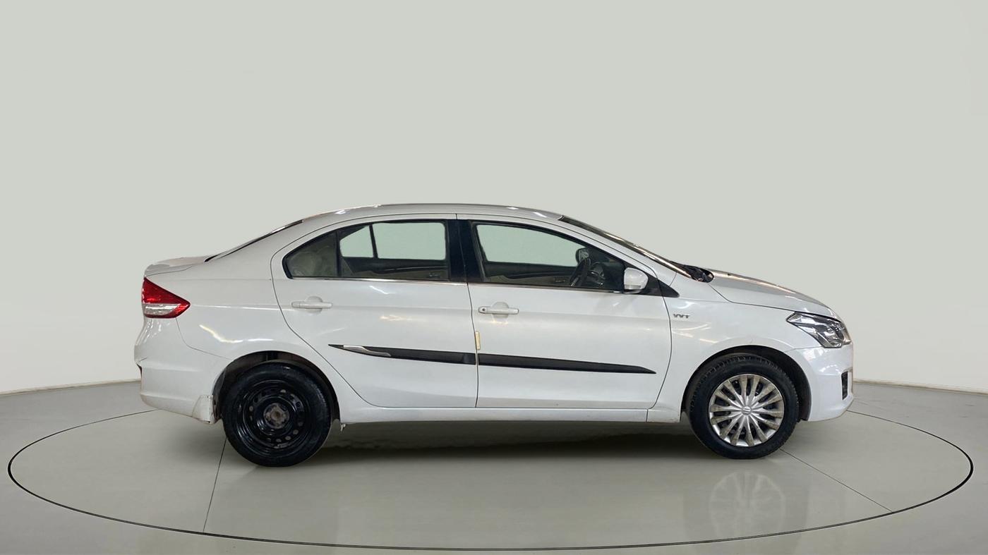 2015 Maruti Ciaz VXI+, Petrol, Manual, 97,316 km, Right Side View