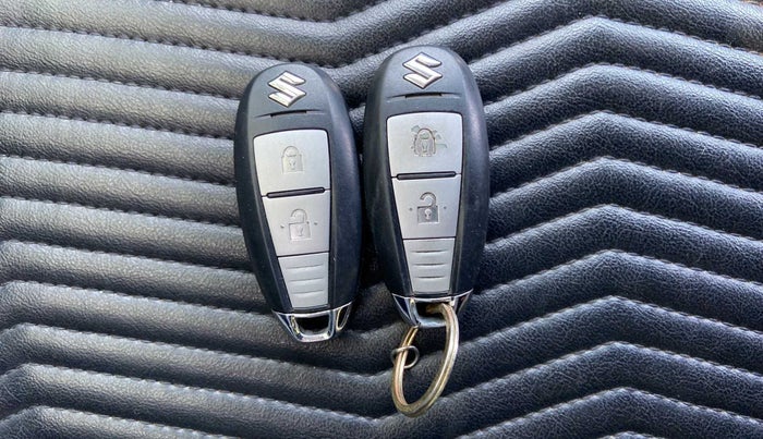 2016 Maruti S Cross ZETA 1.6, Diesel, Manual, 80,318 km, Lock system - Keyless sensor not working
