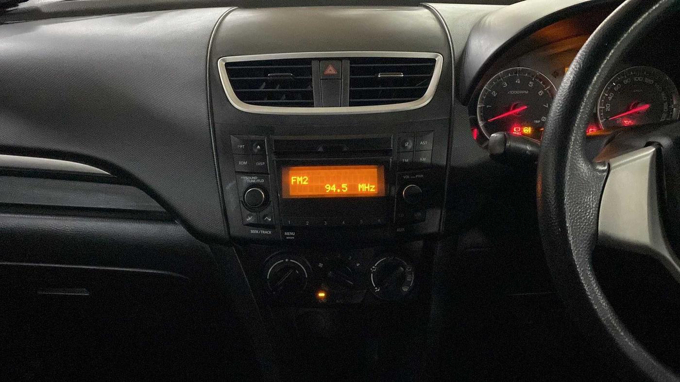 2016 Maruti Swift VXI, Petrol, Manual, 48,806 km, Air Conditioner