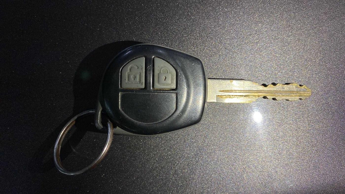 2016 Maruti Swift VXI, Petrol, Manual, 48,806 km, Key Close Up