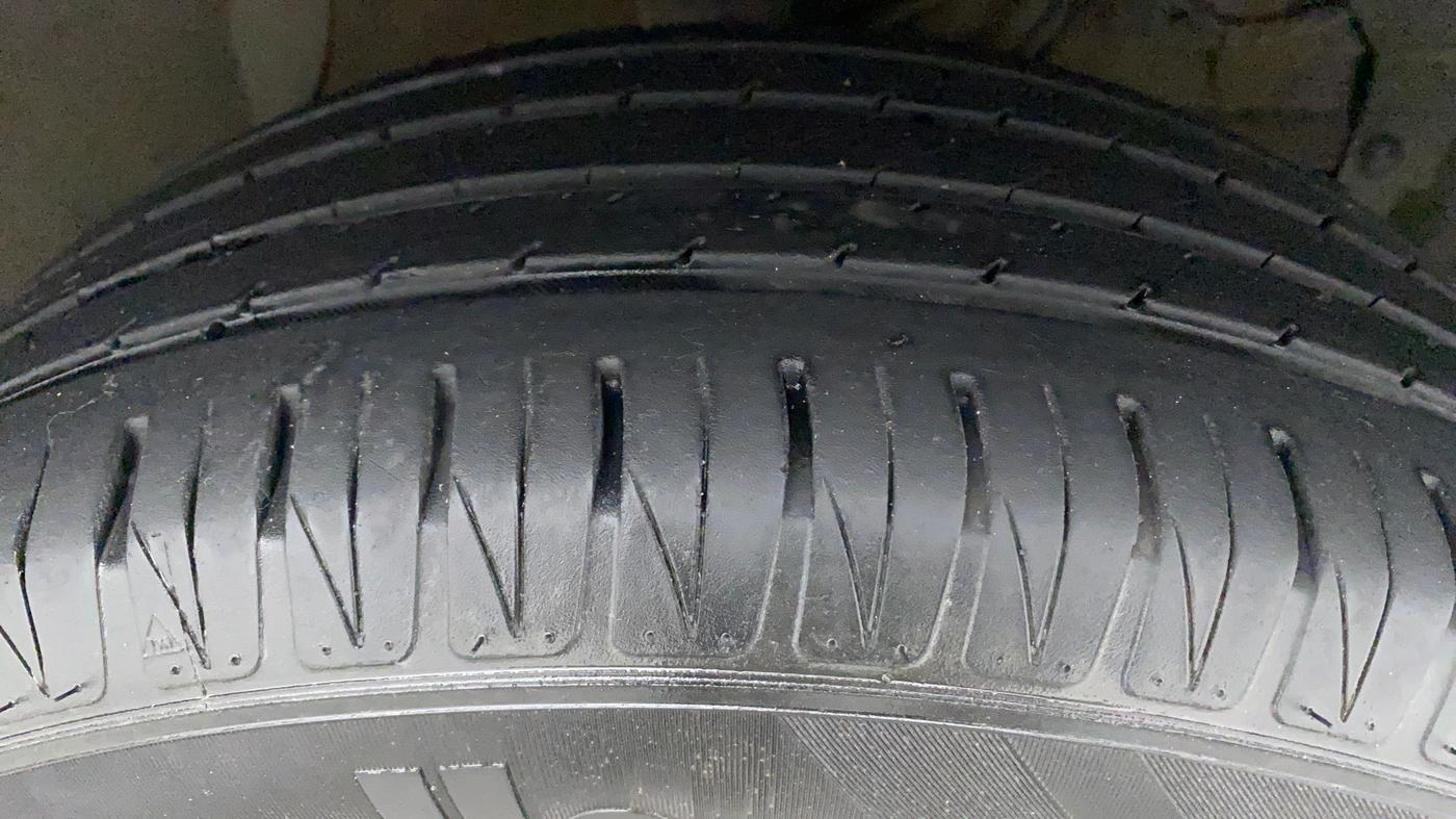 2022 Toyota URBAN CRUISER HIGH GRADE AT, Petrol, Automatic, 41,696 km, Right Front Tyre Tread