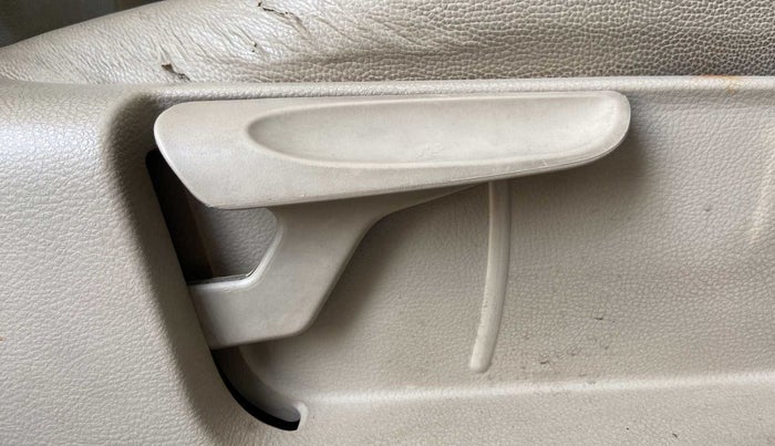 2017 Volkswagen Ameo HIGHLINE PLUS 1.5L AT 16 ALLOY, Diesel, Automatic, 53,914 km, Driver Side Adjustment Panel