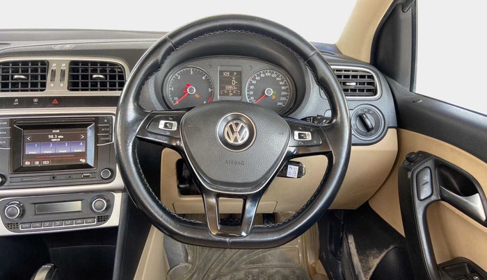 2017 Volkswagen Ameo HIGHLINE PLUS 1.5L AT 16 ALLOY, Diesel, Automatic, 53,914 km, Steering Wheel Close Up