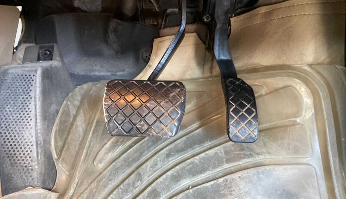 2017 Volkswagen Ameo HIGHLINE PLUS 1.5L AT 16 ALLOY, Diesel, Automatic, 53,914 km, Pedals