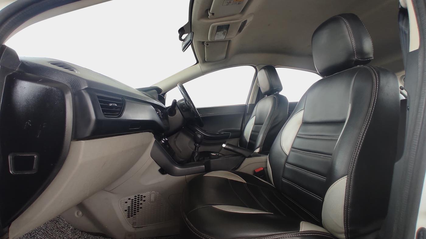 2018 Tata NEXON XE PETROL, Petrol, Manual, 1,06,205 km, Right Side Front Door Cabin