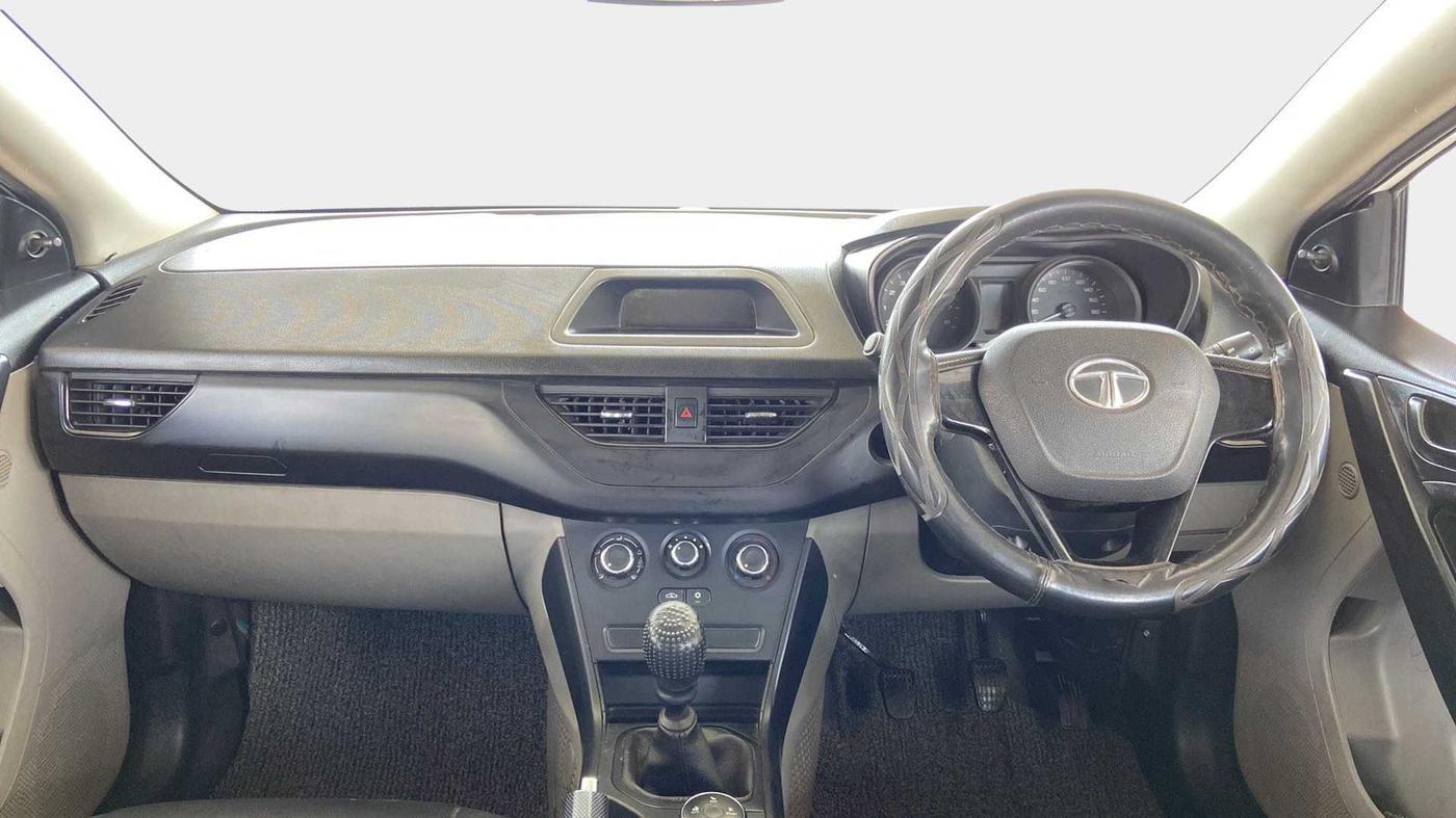 2018 Tata NEXON XE PETROL, Petrol, Manual, 1,06,205 km, Dashboard