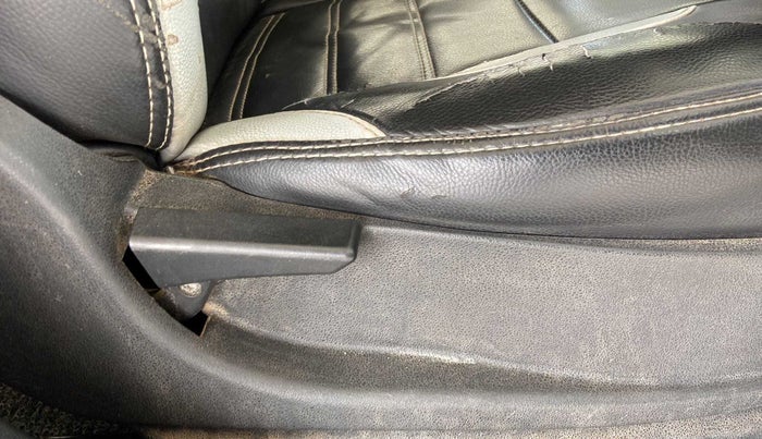2018 Tata NEXON XE PETROL, Petrol, Manual, 1,06,205 km, Driver Side Adjustment Panel