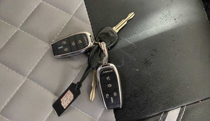 2015 Hyundai Eon ERA +, Petrol, Manual, 48,660 km, Key Close Up