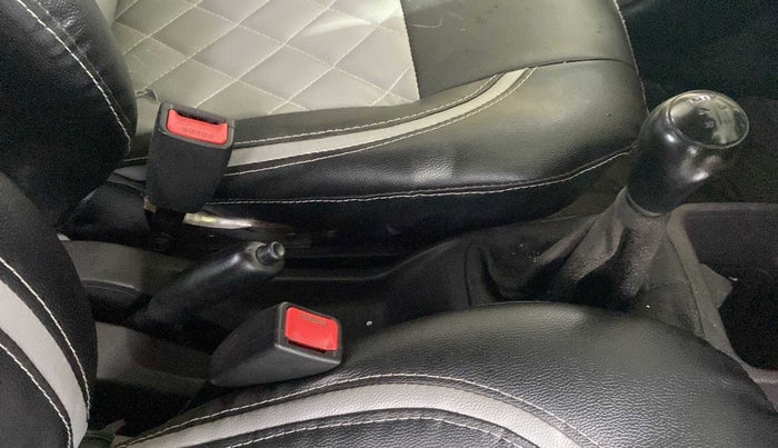 2015 Hyundai Eon ERA +, Petrol, Manual, 48,660 km, Gear Lever