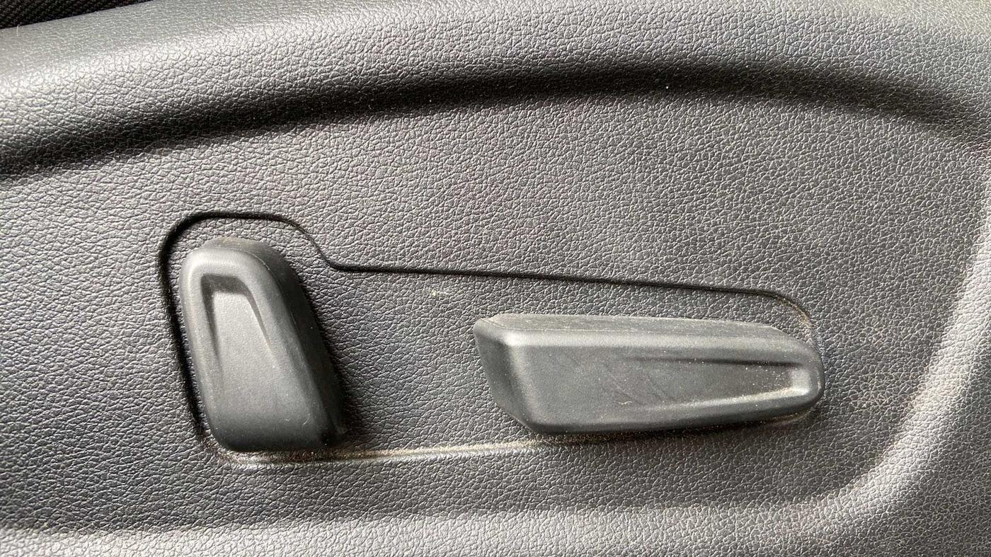 2023 Hyundai Creta SX (O) IVT 1.5 PETROL, Petrol, Automatic, 3,156 km, Driver Side Adjustment Panel