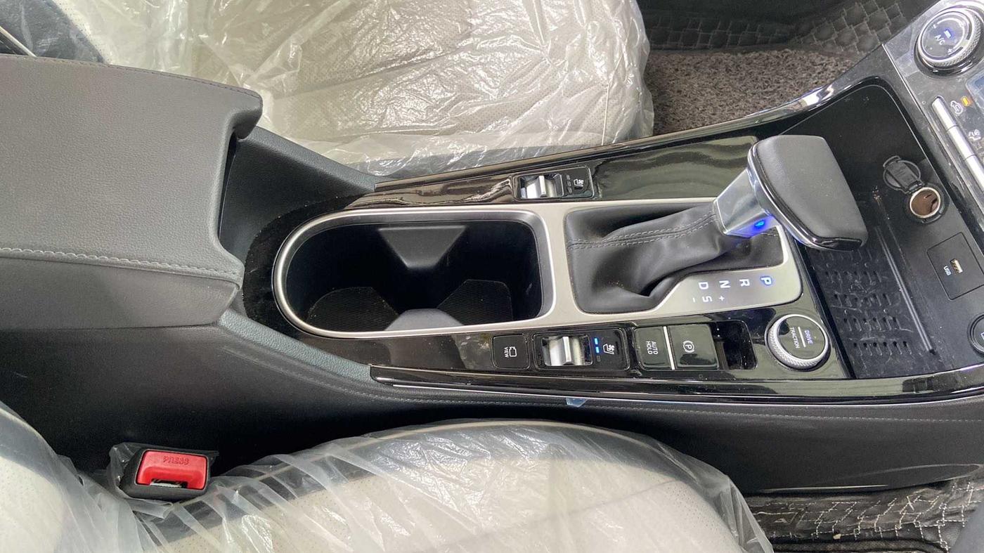 2023 Hyundai Creta SX (O) IVT 1.5 PETROL, Petrol, Automatic, 3,156 km, Gear Lever