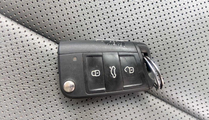 2022 Skoda KUSHAQ STYLE 1.0L TSI AT, Petrol, Automatic, 14,362 km, Key Close Up