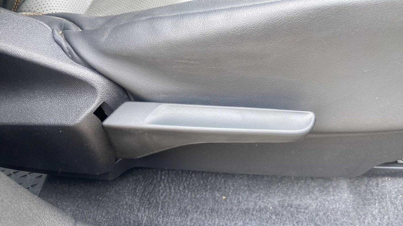 2022 Skoda KUSHAQ STYLE 1.0L TSI AT, Petrol, Automatic, 14,362 km, Driver Side Adjustment Panel