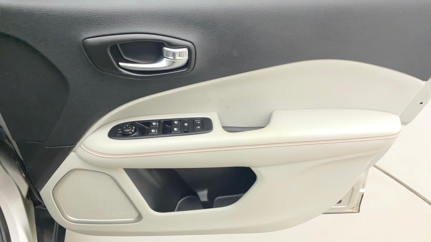 2018 Jeep Compass LIMITED 2.0 DIESEL, Diesel, Manual, 60,821 km, Driver Side Door Panels Control