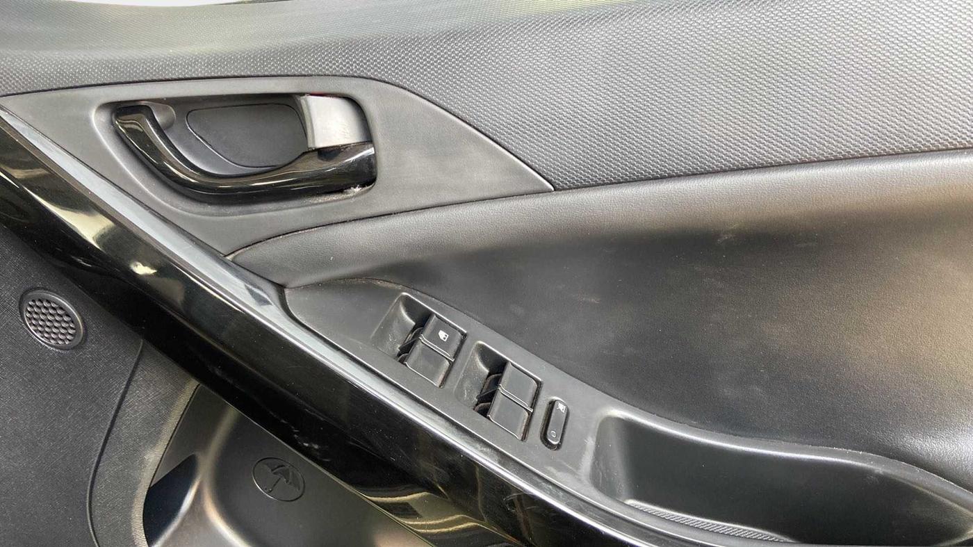 2022 Tata NEXON XZA PLUS DIESEL KAZIRANGA, Diesel, Automatic, 38,893 km, Driver Side Door Panels Control
