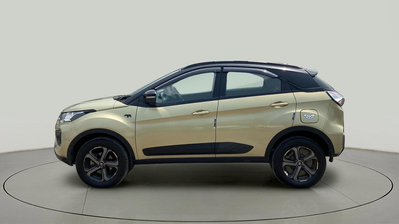 2022 Tata NEXON XZA PLUS DIESEL KAZIRANGA, Diesel, Automatic, 38,893 km, Left Side