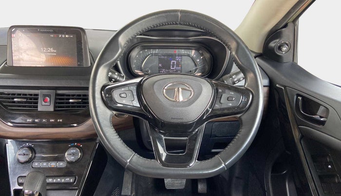 2022 Tata NEXON XZA PLUS DIESEL KAZIRANGA, Diesel, Automatic, 38,140 km, Steering Wheel Close Up