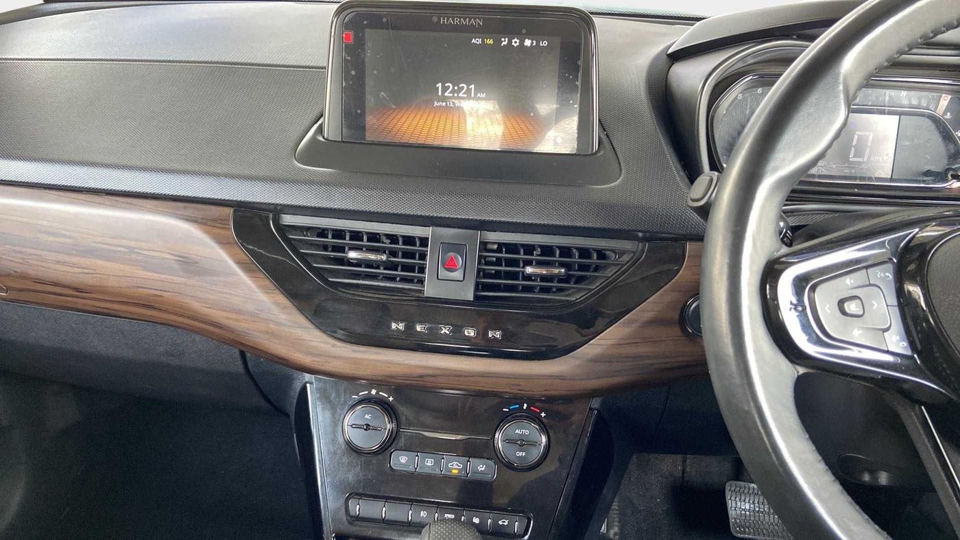 2022 Tata NEXON XZA PLUS DIESEL KAZIRANGA, Diesel, Automatic, 38,893 km, Air Conditioner
