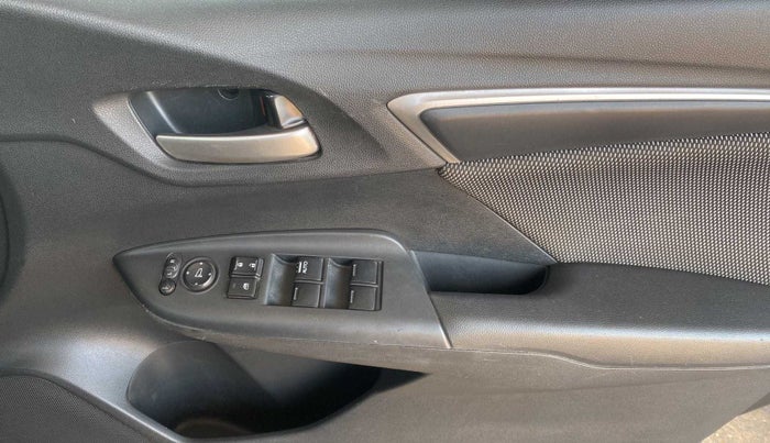 2017 Honda WR-V 1.5L I-DTEC VX MT, Diesel, Manual, 1,03,628 km, Driver Side Door Panels Control