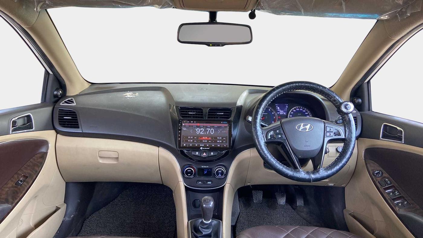 2017 Hyundai Verna 1.6 VTVT S, CNG, Manual, 65,397 km, Dashboard