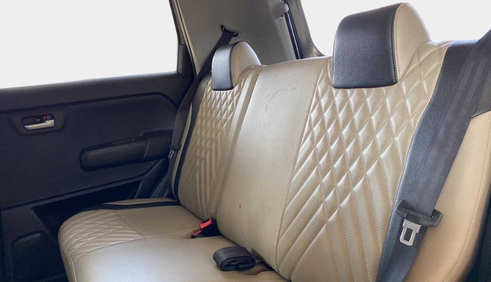2020 Maruti New Wagon-R VXI 1.0, Petrol, Manual, 30,646 km, Right Side Rear Door Cabin