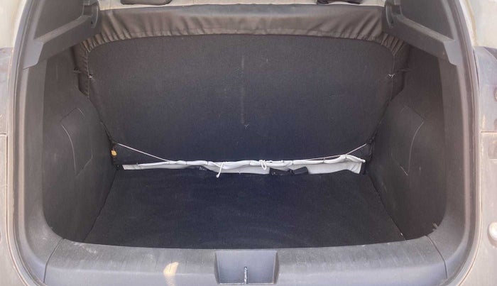 2021 Nissan MAGNITE XE, Petrol, Manual, 11,933 km, Boot Inside