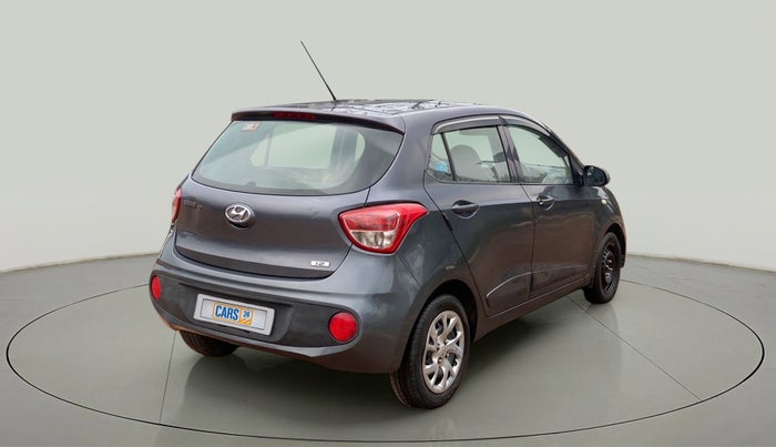 2017 Hyundai Grand i10 MAGNA 1.2 KAPPA VTVT, Petrol, Manual, 28,991 km, Right Back Diagonal