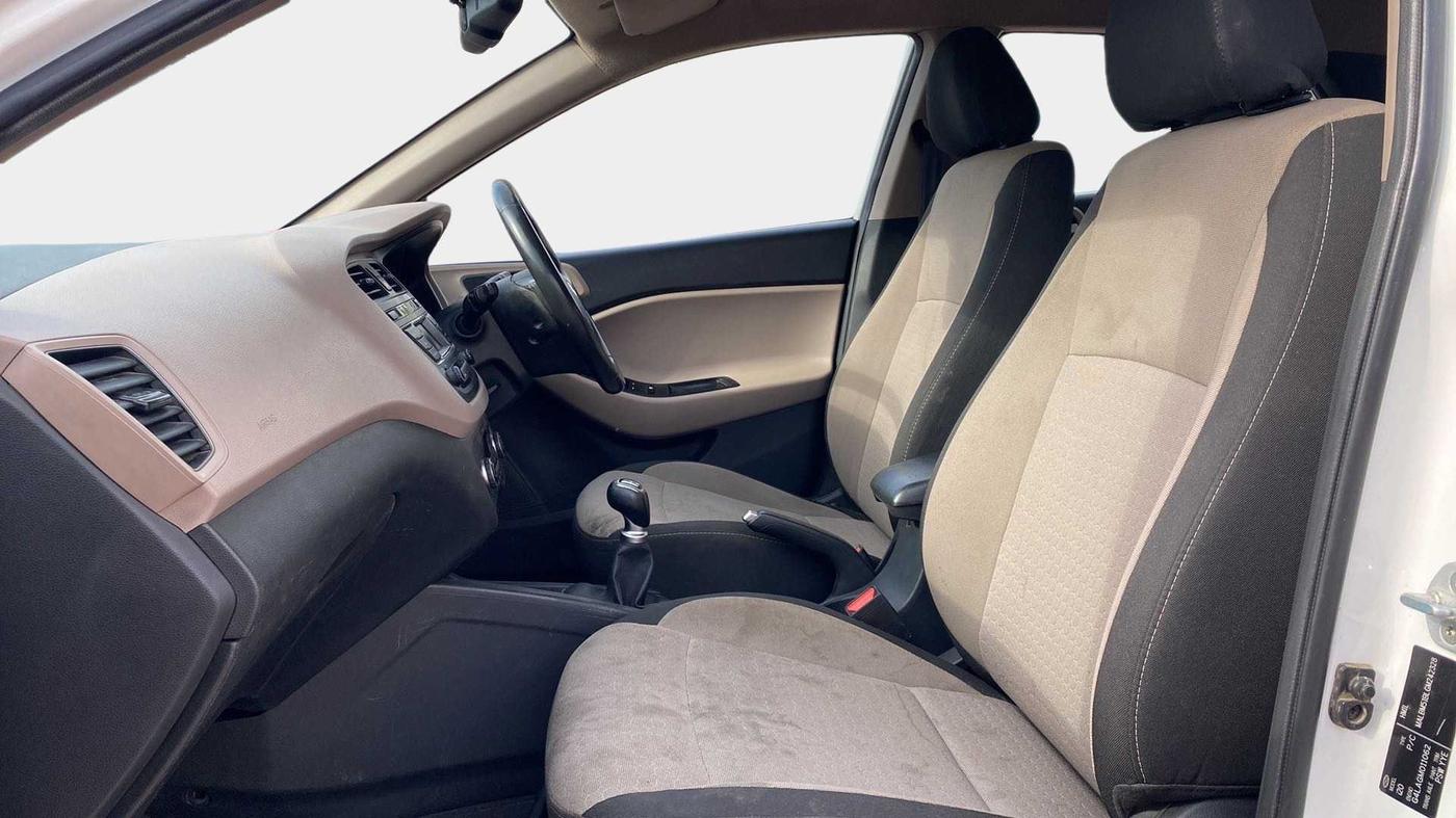 2016 Hyundai Elite i20 ASTA 1.2, Petrol, Manual, 49,060 km, Right Side Front Door Cabin