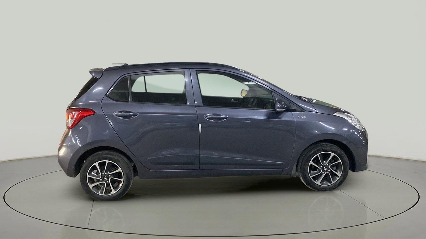 2018 Hyundai Grand i10 SPORTZ AT 1.2 KAPPA VTVT, Petrol, Automatic, 24,398 km, Right Side View