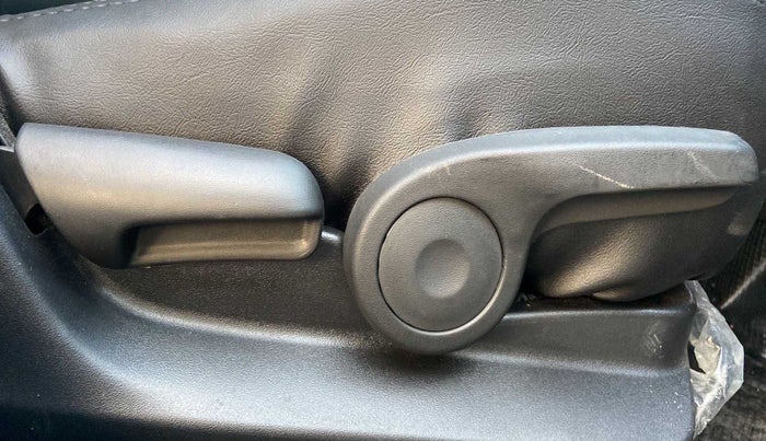 2021 Maruti S Cross ZETA 1.5, Petrol, Manual, 5,787 km, Driver Side Adjustment Panel