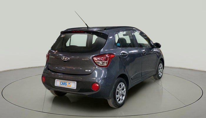 2017 Hyundai Grand i10 SPORTZ (O) 1.2 KAPPA VTVT, Petrol, Manual, 34,757 km, Right Back Diagonal