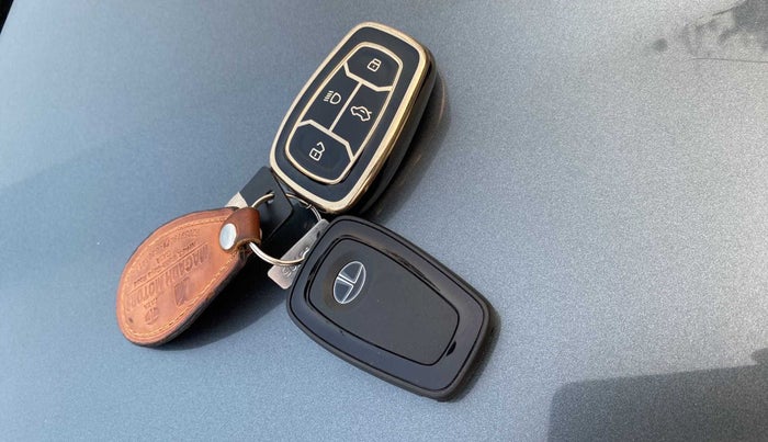 2021 Tata NEXON XZ PLUS PETROL, Petrol, Manual, 12,200 km, Key Close Up