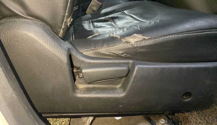 2020 Maruti Alto LXI CNG, CNG, Manual, 63,258 km, Driver Side Adjustment Panel