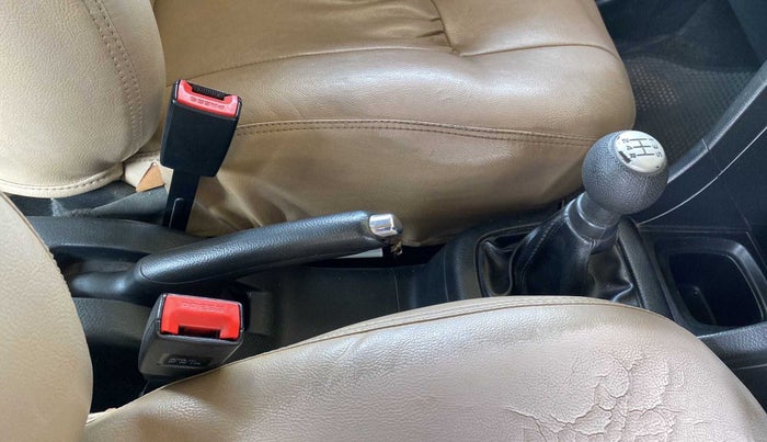 2013 Maruti Swift VXI, Petrol, Manual, 56,379 km, Gear Lever