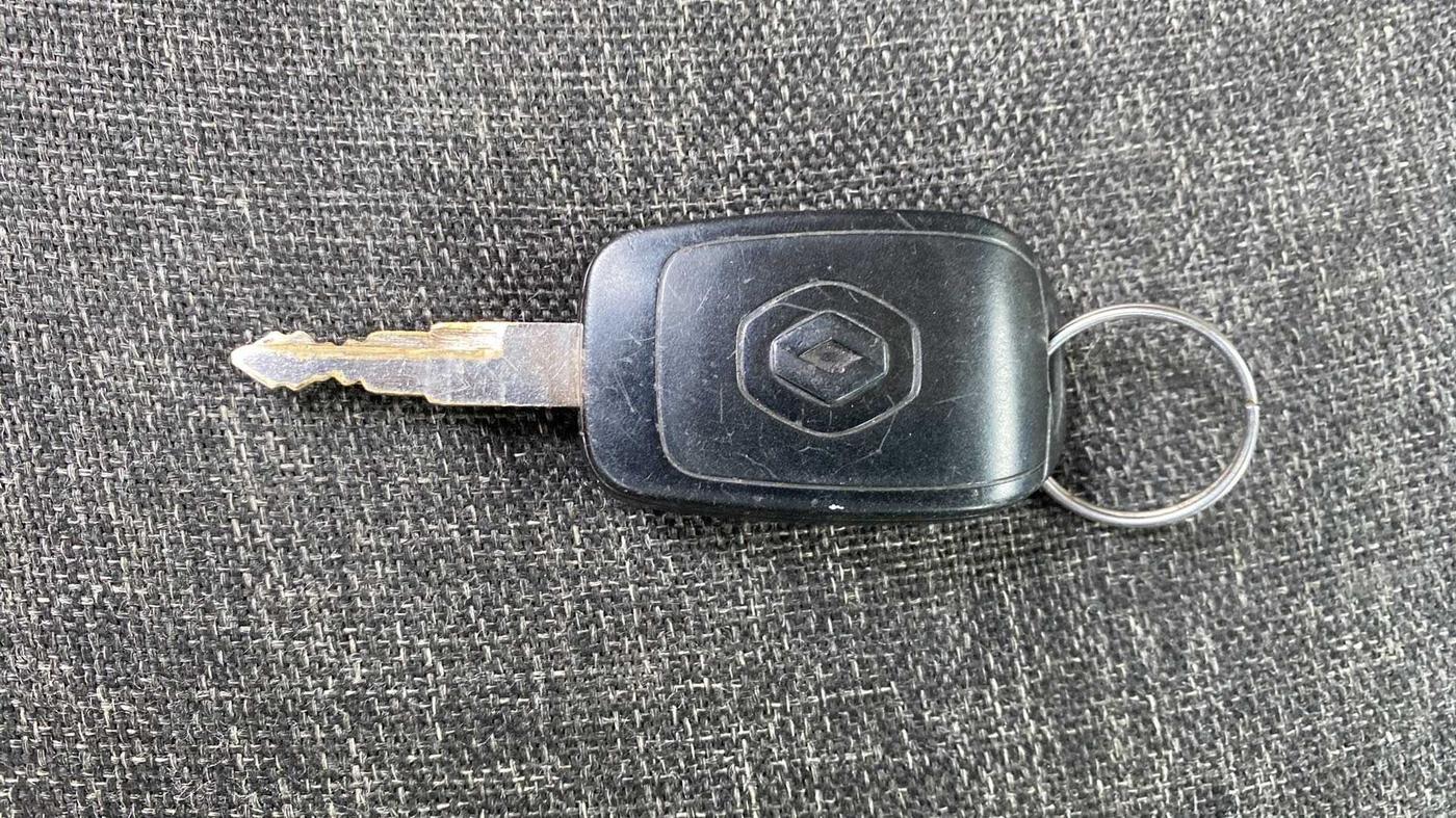 2017 Renault Kwid RXL, Petrol, Manual, 74,406 km, Key Close Up