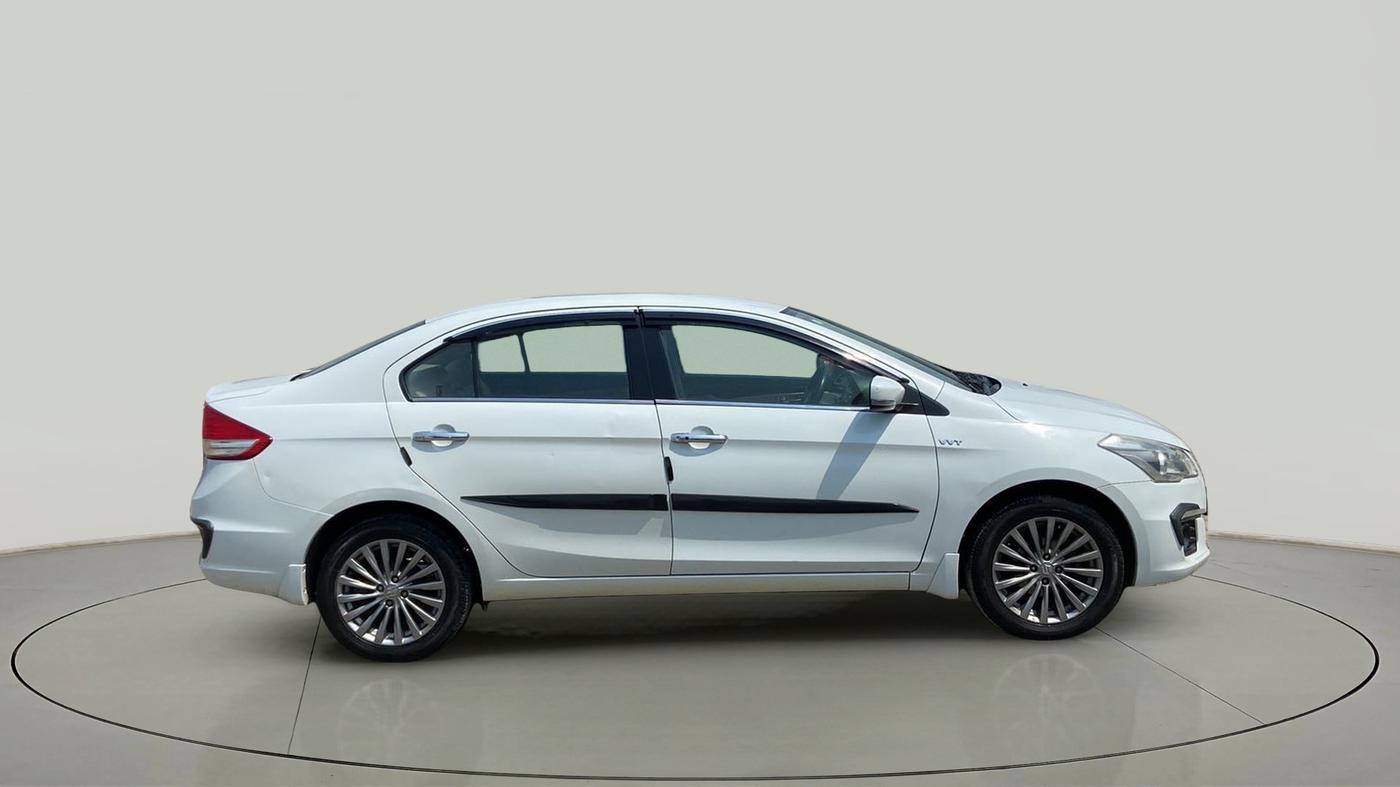2015 Maruti Ciaz ZXI+, Petrol, Manual, 71,048 km, Right Side View