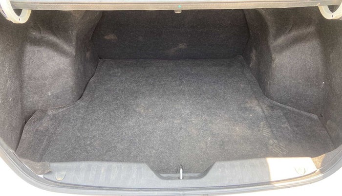 2015 Maruti Ciaz ZXI+, Petrol, Manual, 71,048 km, Boot Inside