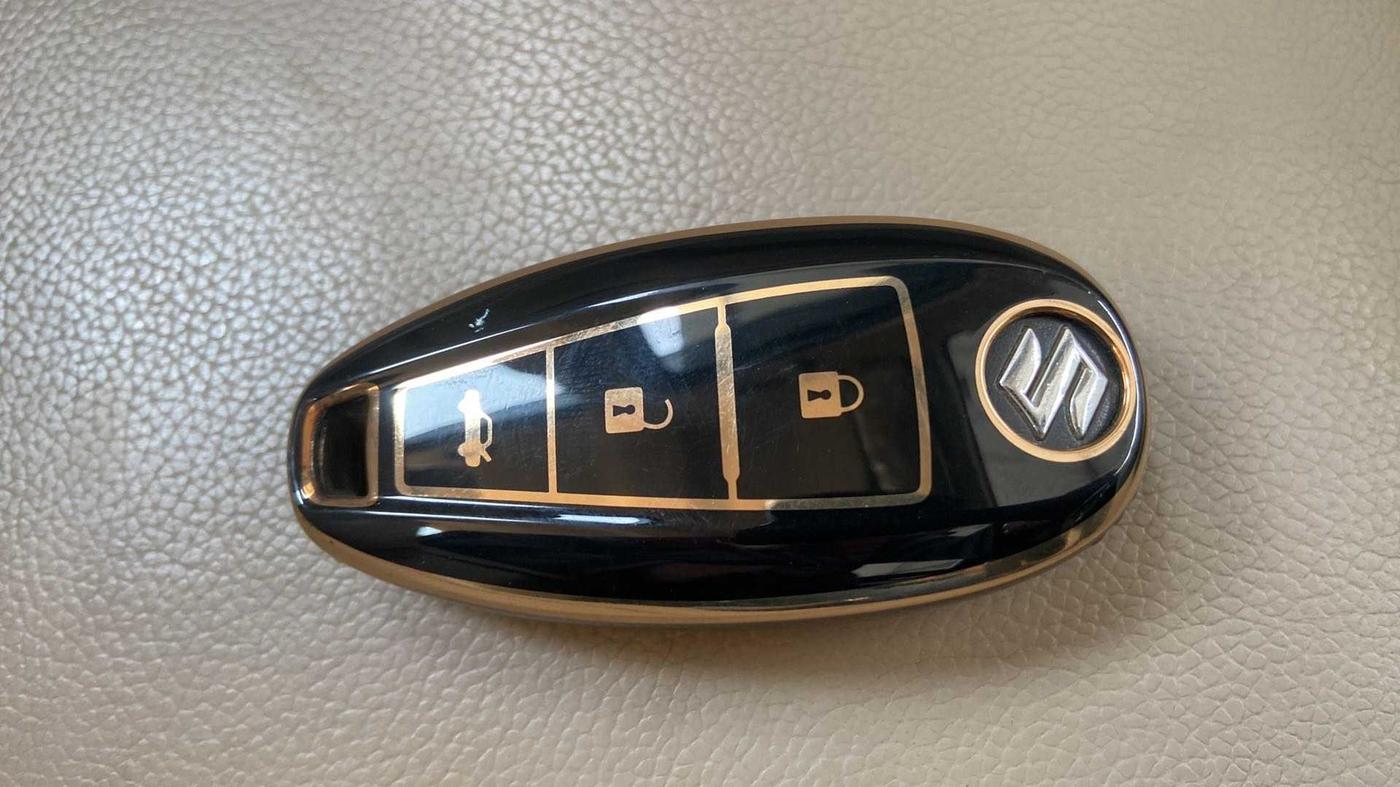 2015 Maruti Ciaz ZXI+, Petrol, Manual, 71,048 km, Key Close Up