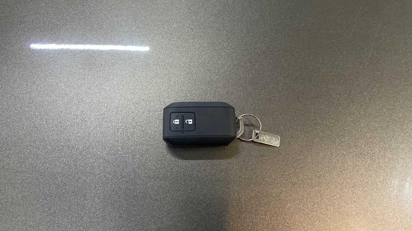 2019 Maruti Baleno ZETA PETROL 1.2, Petrol, Manual, 26,624 km, Key Close Up