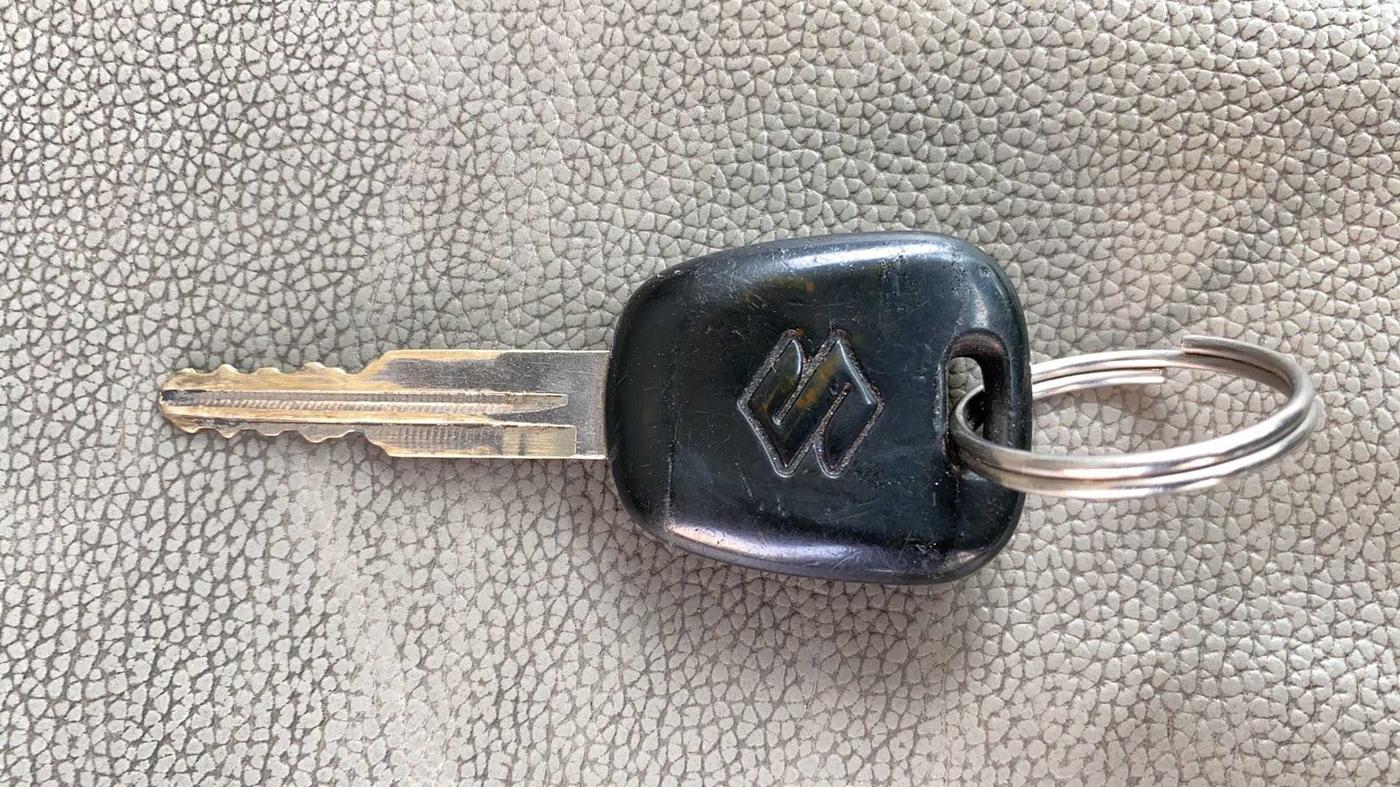 2016 Maruti Alto K10 VXI, Petrol, Manual, 44,342 km, Key Close Up