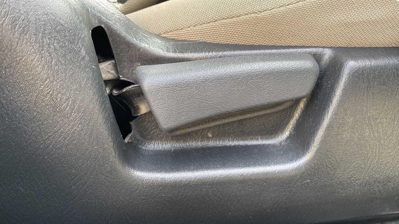 2016 Maruti Alto K10 VXI, Petrol, Manual, 44,342 km, Driver Side Adjustment Panel