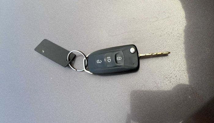 2019 Tata Tiago XZ PETROL, Petrol, Manual, 68,256 km, Key Close Up