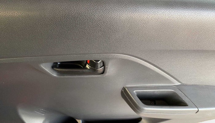 2022 Maruti Alto K10 VXI, Petrol, Manual, 3,823 km, Driver Side Door Panels Control