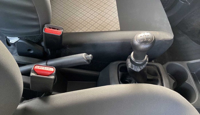 2022 Maruti Alto K10 VXI, Petrol, Manual, 3,823 km, Gear Lever