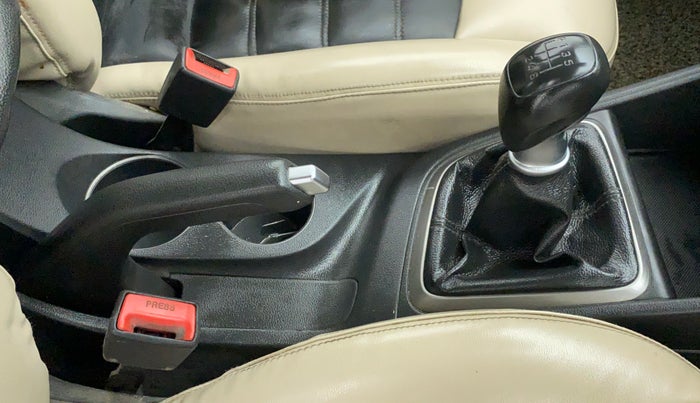 2019 Hyundai Verna 1.6 CRDI SX, Diesel, Manual, 89,832 km, Gear Lever