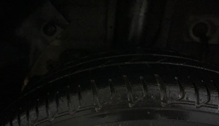 2019 Hyundai Elite i20 MAGNA PLUS 1.2, Petrol, Manual, 80,799 km, Right Rear Tyre Tread