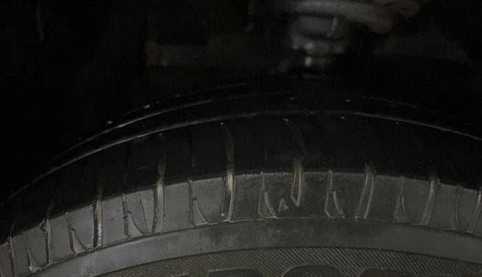 2019 Hyundai Elite i20 MAGNA PLUS 1.2, Petrol, Manual, 80,799 km, Left Front Tyre Tread