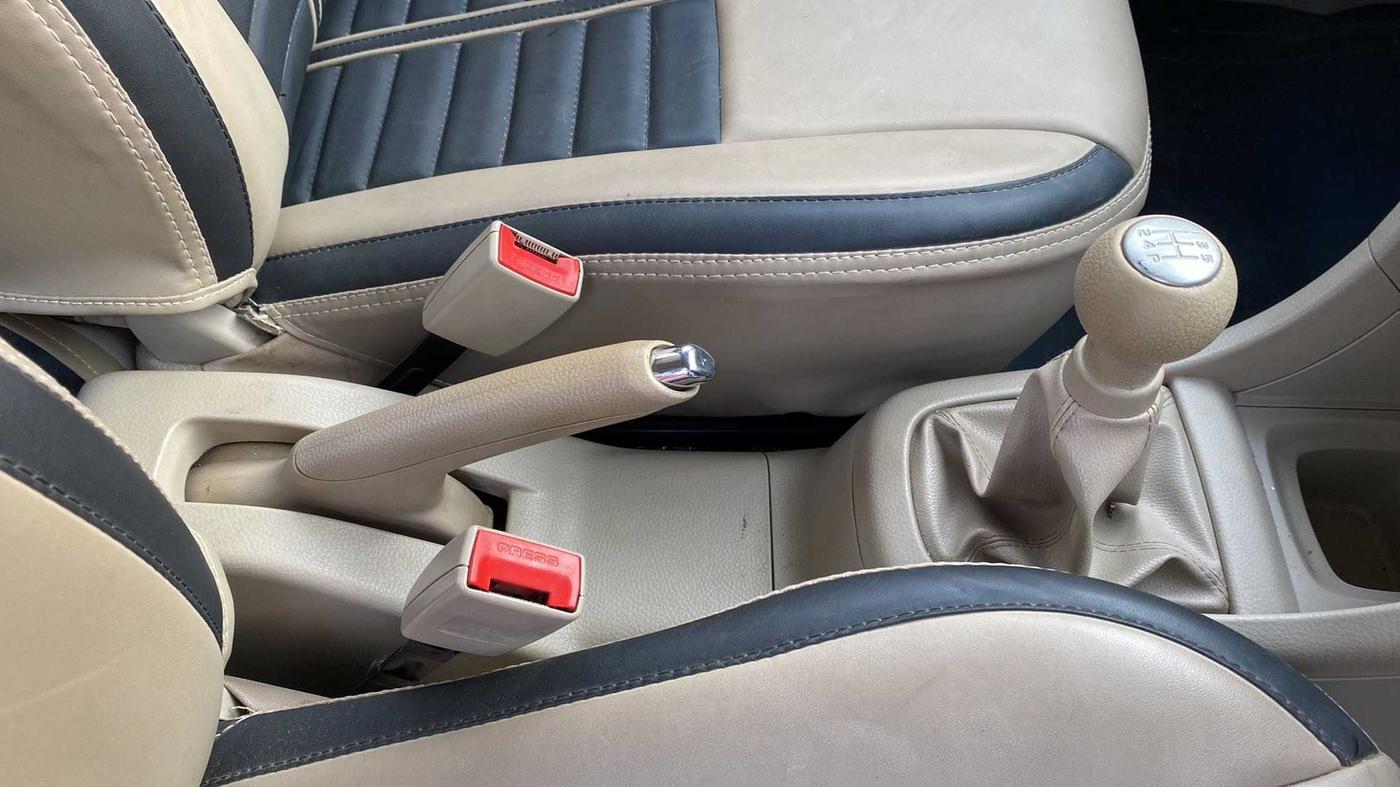 2012 Maruti Swift Dzire VDI, Diesel, Manual, 26,468 km, Gear Lever